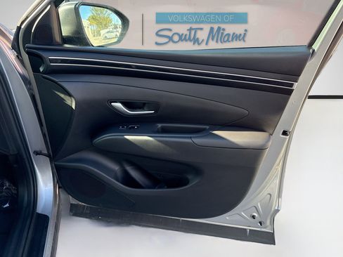 Used 2024 Hyundai Tucson SE image 32