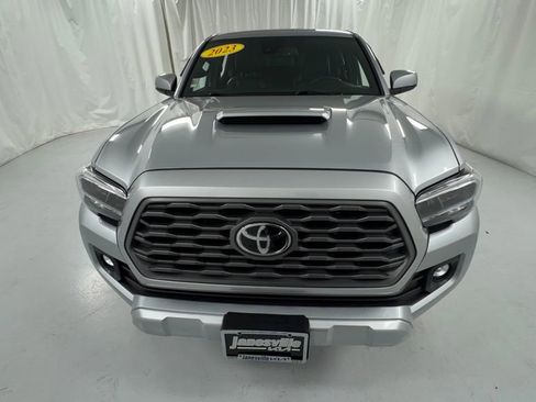 Used 2023 Toyota Tacoma TRD Sport w/ TRD Premium Sport Package AWD/4WD image 8