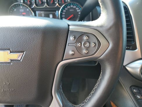 Used 2017 Chevrolet Suburban Premier AWD/4WD image 18