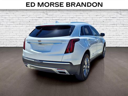 Certified 2022 Cadillac XT5 Premium Luxury w/ Technology Package AWD/4WD image 8