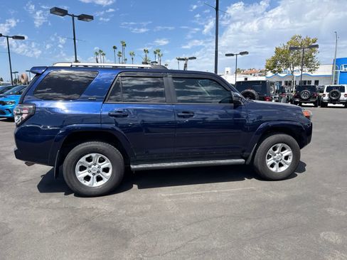 Used 2020 Toyota 4Runner SR5 w/ Wilderness Package AWD/4WD image 13