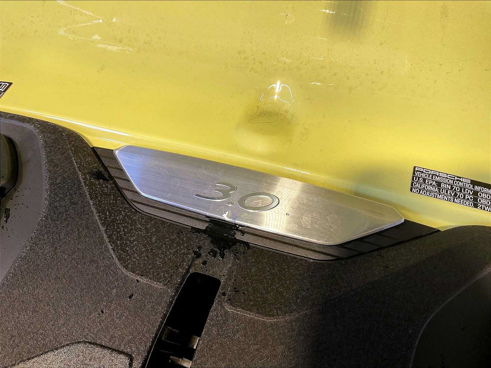 Certified 2025 Porsche 911 Carrera RWD image 33