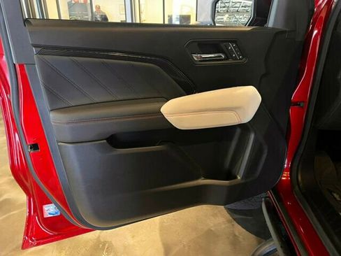 Used 2024 GMC Canyon AT4X w/ AT4X AEV Edition image 13