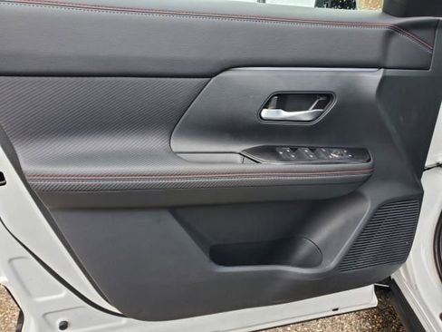 New 2026 Nissan Kicks SR w/ SR Premium Package image 18