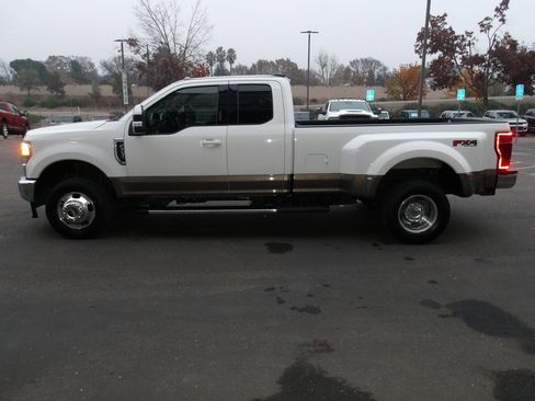 Used 2022 Ford F350 Lariat w/ Lariat Value Package image 5