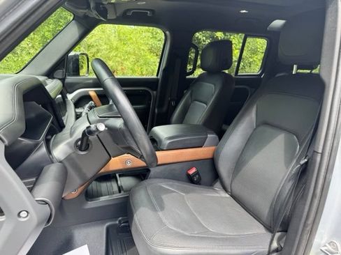 Used 2023 Land Rover Defender 110 X-Dynamic SE AWD/4WD image 10