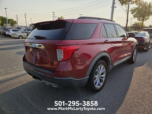 Used 2020 Ford Explorer XLT w/ Equipment Group 202A AWD/4WD image 4