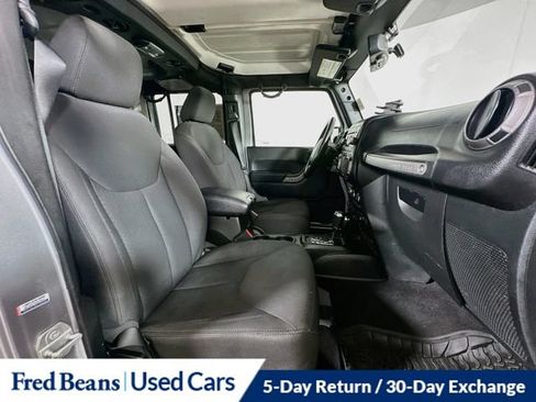 Used 2018 Jeep Wrangler Unlimited Sport S AWD/4WD image 29