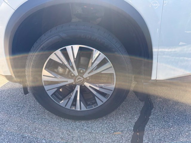Certified 2023 Nissan Rogue SV w/ SV Premium B Package AWD/4WD image 32