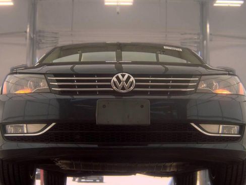 Used 2014 Volkswagen Passat TDI SE FWD image 4
