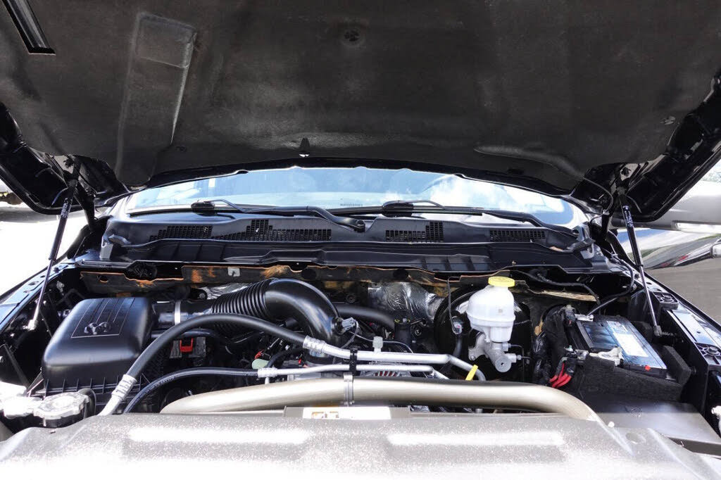 Used 2022 RAM 1500 Classic SLT w/ Electronics Convenience Group AWD/4WD image 56
