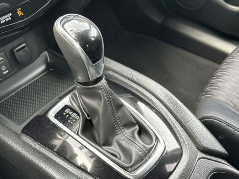 Used 2017 Nissan Rogue S w/ S Appearance Package image 21