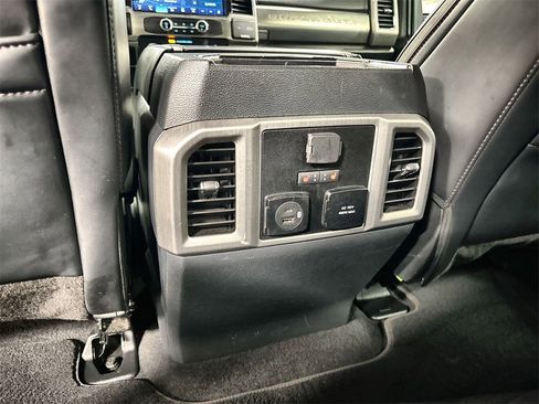 Used 2022 Ford F250 Platinum w/ FX4 Off-Road Package image 29