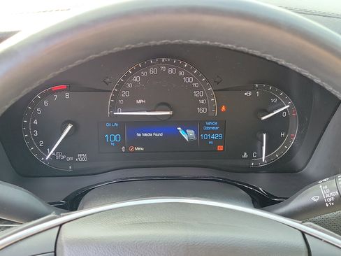 Used 2018 Cadillac XT5 FWD image 25