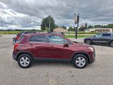 Used 2016 Chevrolet Trax LT w/ LT Sun and Sound Package image 3