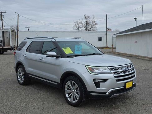 Used 2019 Ford Explorer Limited w/ Class III Trailer Tow Package AWD/4WD image 8