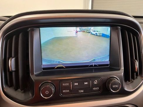 Used 2018 Chevrolet Colorado LT RWD image 28