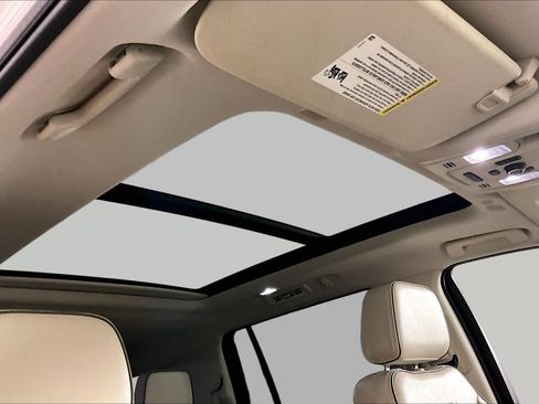 Certified 2022 GMC Yukon XL Denali AWD/4WD image 14