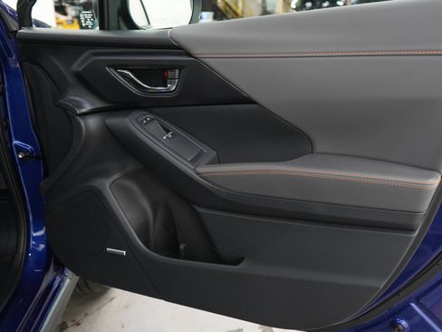 Certified 2026 Subaru Crosstrek 2.5i Limited w/ Crosstrek Mirror Package AWD/4WD image 9