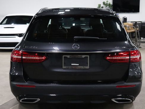 Used 2021 Mercedes-Benz E 450 4MATIC All-Terrain Wagon image 4