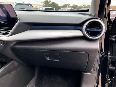 Used 2024 Chevrolet Trax LS w/ Driver Confidence Package image 19