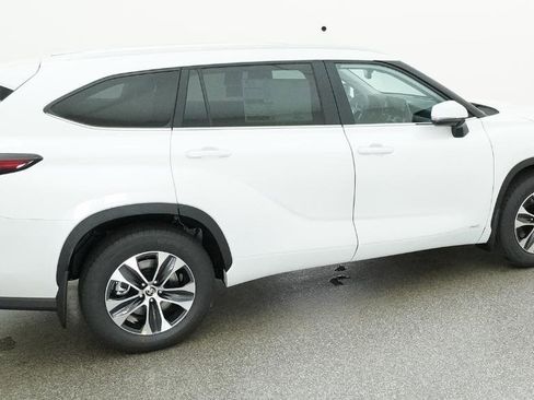 New 2026 Toyota Highlander XLE AWD/4WD image 50