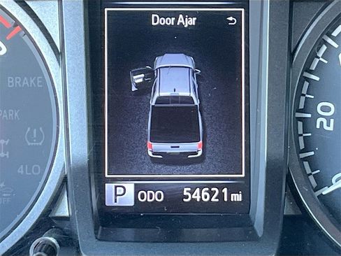 Used 2023 Toyota Tacoma TRD Off-Road image 12