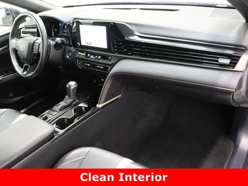Used 2025 Toyota Camry SE image 36
