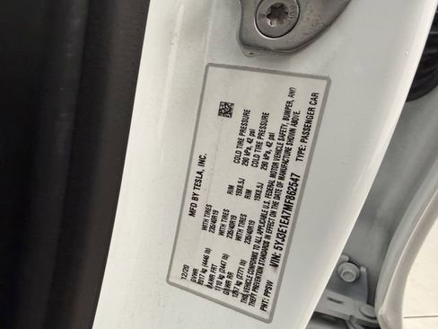 Used 2021 Tesla Model 3 Standard Range Plus image 29