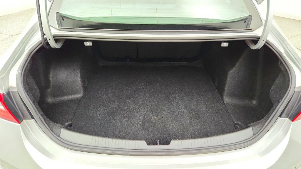 Used 2022 Chevrolet Malibu LS w/ Driver Confidence Package FWD image 21