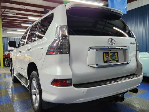 Used 2015 Lexus GX 460 image 6