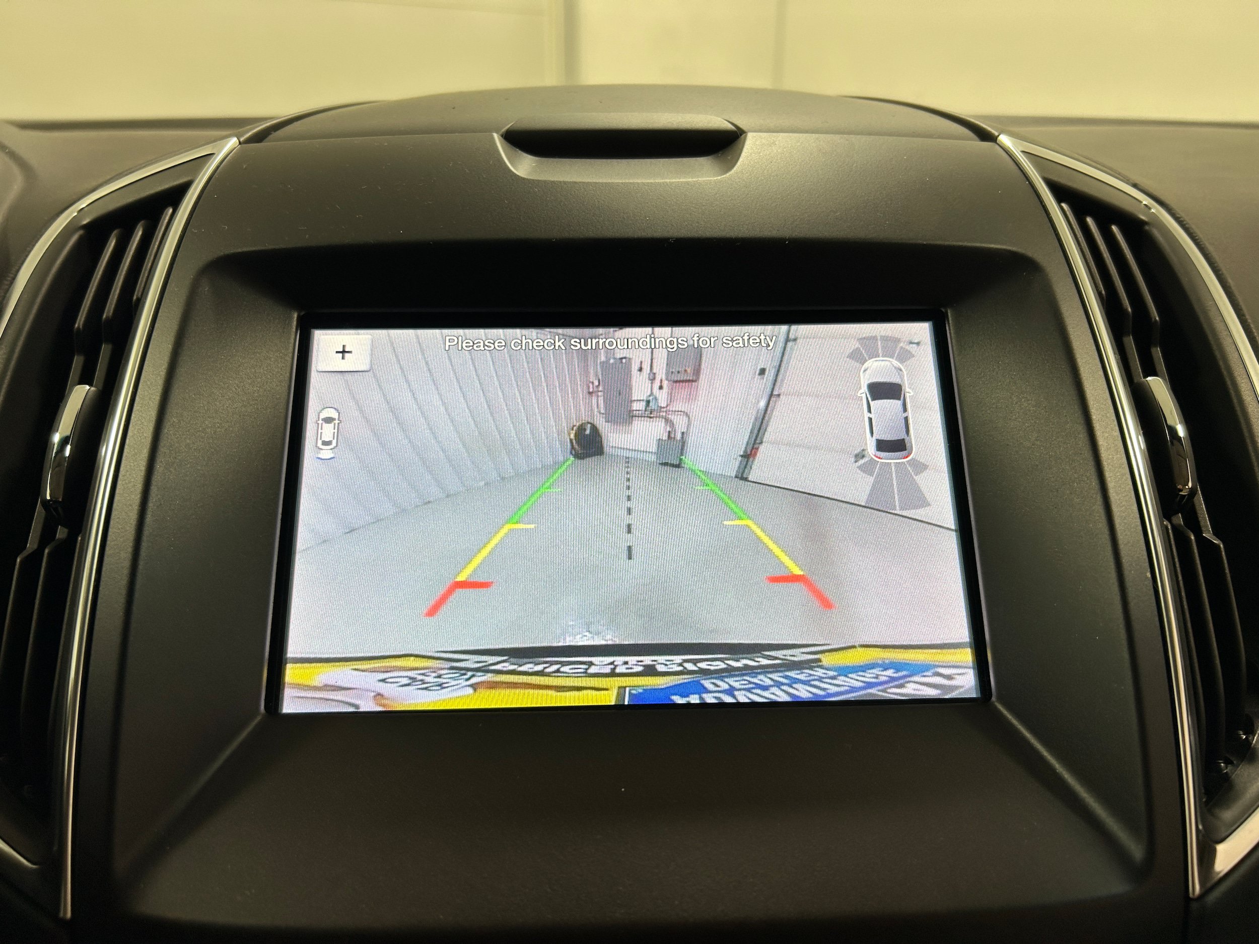 Used 2019 Ford Edge Titanium w/ Equipment Group 301A AWD/4WD image 9