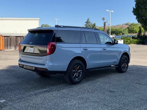 Used 2025 Ford Expedition Tremor AWD/4WD image 6