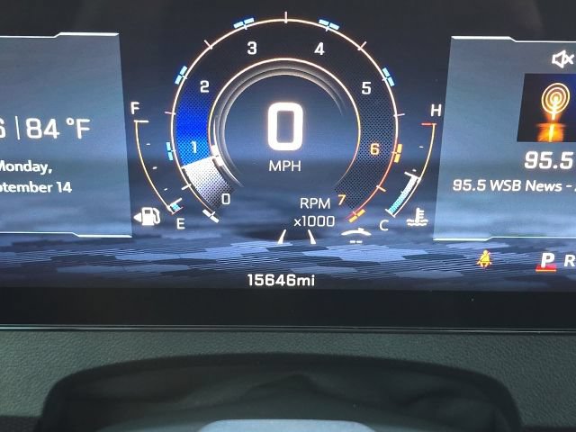 Used 2025 Chevrolet Traverse RS FWD image 29