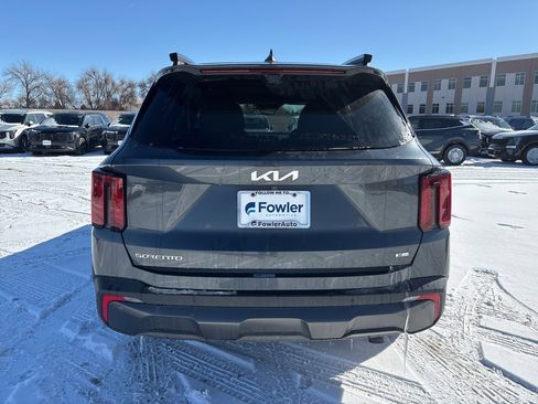 Used 2024 Kia Sorento SX Prestige w/ Sage Leather Package image 4