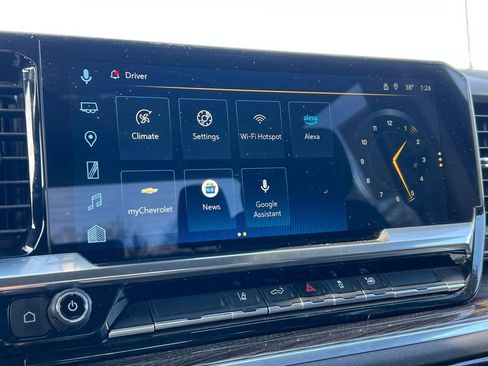 Used 2025 Chevrolet Silverado 2500 LT w/ Convenience Package image 26