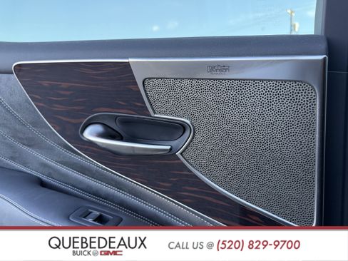 Used 2024 Lexus LS 500 w/ Interior Upgrade Package image 41