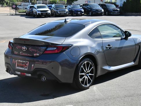Used 2023 Toyota GR86 w/ ALL Weather Mat Package (TMS) RWD image 8
