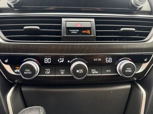Used 2020 Honda Accord EX image 30