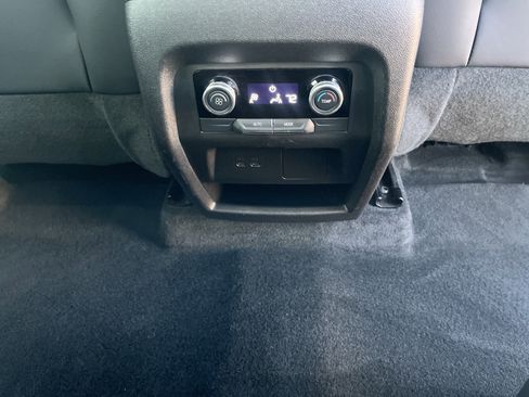 Used 2025 Buick Enclave Preferred image 17