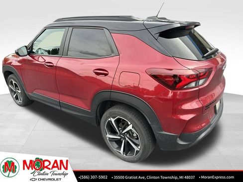 Used 2021 Chevrolet TrailBlazer RS w/ Sun and Liftgate Package AWD/4WD image 3