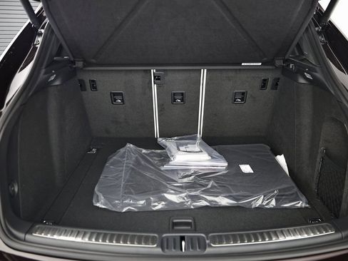 New 2026 Porsche Macan image 30