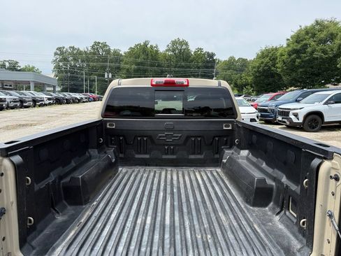 Used 2023 Chevrolet Colorado Trail Boss w/ Technology Package AWD/4WD image 27