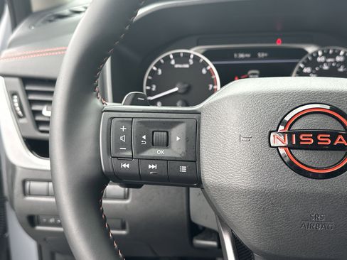 Used 2025 Nissan Rogue SV image 26