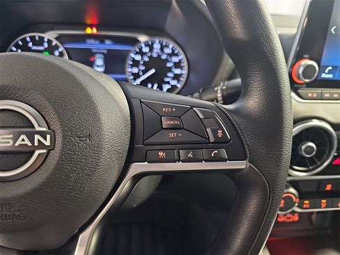 New 2025 Nissan Sentra SV w/ Trunk Package image 17