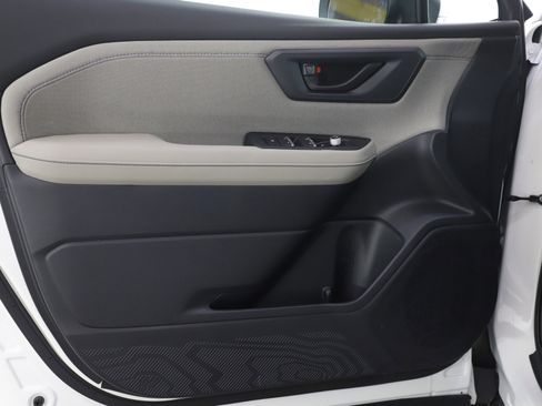 Certified 2026 Subaru Forester Premium image 19