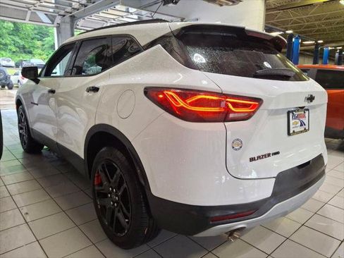Used 2023 Chevrolet Blazer LT AWD/4WD image 5