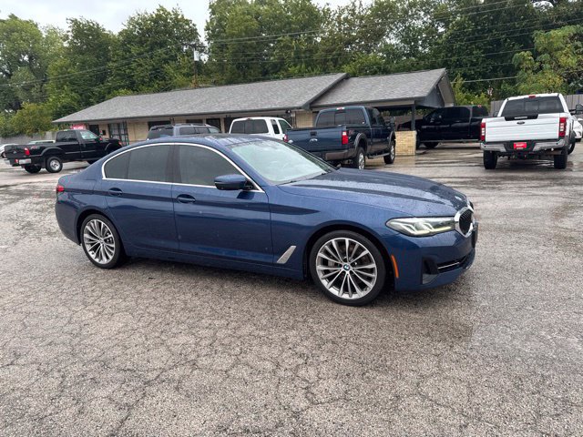 Used 2021 BMW 530i w/ Premium Package RWD image 3