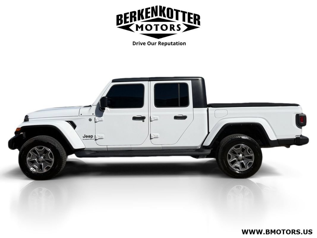Used 2023 Jeep Gladiator Overland w/ Cold Weather Group AWD/4WD image 6