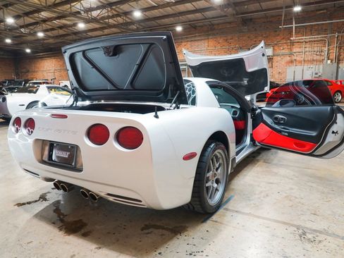 Used 2001 Chevrolet Corvette Z06 w/ Memory Pkg RWD image 28